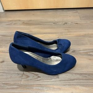 Beautiful blue velour heels